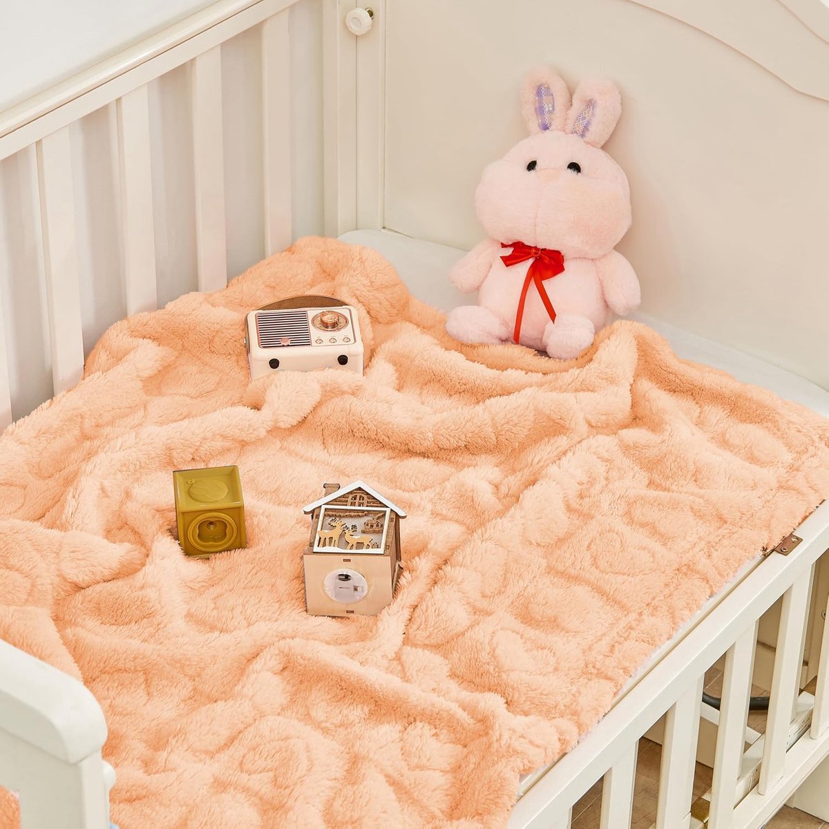 Baby blanket with heart motif, ultra-soft, cozy baby blankets for girls and boys, soft baby and toddler blankets for newborn babies, gifts for the crib and stroller (76 x 102 cm) (apricot pink)