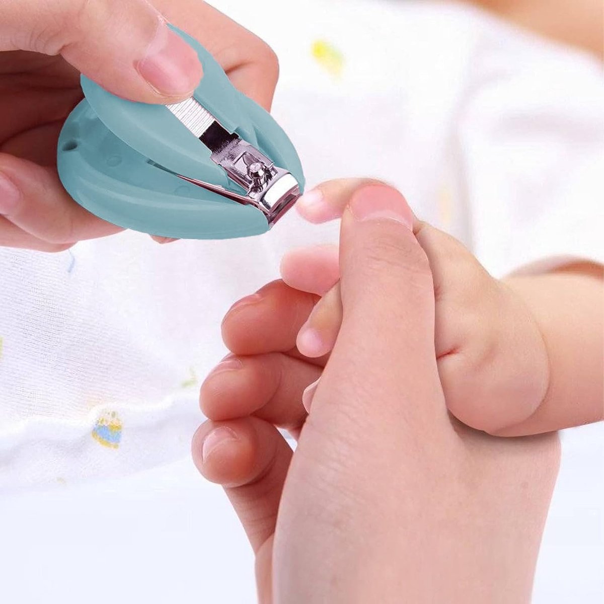 Nail Clipper - Nail Scissors - Toddler Nail Clipper - Child Nail Clipper - Baby Nail Scissors - Safety Scissors - Safe and Gentle - For Babies, Children, Adults - For Newborns, Baby, Toddler, Children - For All Ages - Blue