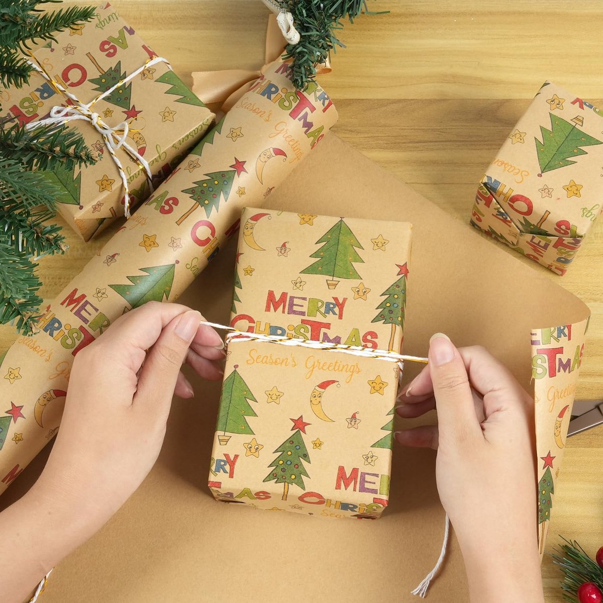 Wrapping paper - Christmas wrapping paper - Christmas gift paper - Wrapping paper with figures - 43 x 300cm - 1 Roll - Christmas paper wrapping paper for Christmas - Christmas paper wrapping paper for children - gift paper - Kraft gift paper - Christmas -