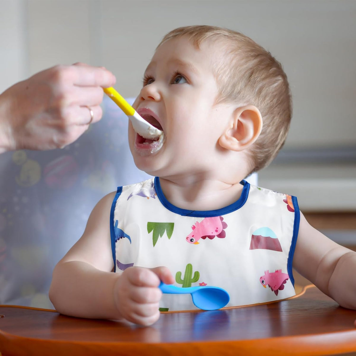 Waterproof Baby Bibs for Eating, Mess Proof Toddler Feeding Bibs for Girls Boys ﻿