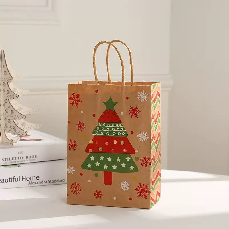Christmas Gift Bags 30-Piece Set Festive Designs Holiday Gifting Christmas - Red - Size 21-11-27